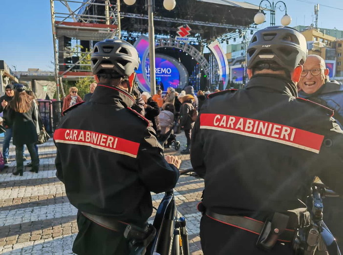 Festival di Sanremo: in via Matteotti anche lo stand dei Carabinieri, una finestra dell'Arma sulla kermesse Festival di Sanremo: in via Matteotti anche lo stand dei Carabinieri, una finestra dell'Arma sulla kermesse