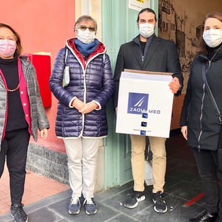 Santo Stefano al Mare: oggi l’azienda Zoali Sail ha regalato una dotazione di mascherine alle scuole elementari (Foto)