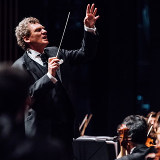 Il M° Cem Mansur dirige la Sinfonica di Sanremo al Teatro dell'Opera del Casinò