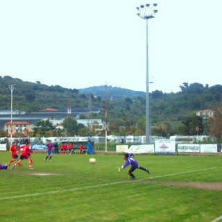 Ivaldi lancia l’allarme sul calcio dilettantistico: “Nell’Imperiese servono impianti e più società, i ragazzi vanno riportati nei campi”