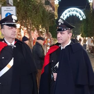 Diano Marina: Carabinieri in alta uniforme per le vie del centro, un tradizionale servizio tra la gente Diano Marina: Carabinieri in alta uniforme per le vie del centro, un tradizionale servizio tra la gente