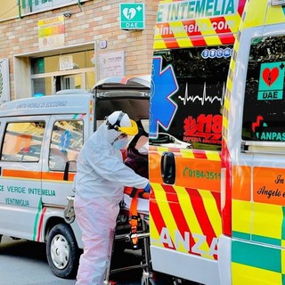 Coronavirus: torna a calare il tasso di incidenza nella nostra provincia, dove però la variante Omicron è arrivata nel 90% dei casi Coronavirus: torna a calare il tasso di incidenza nella nostra provincia, dove però la variante Omicron è arrivata nel 90% dei casi