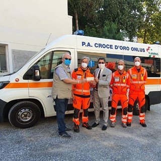 La consegna del defibrillatore