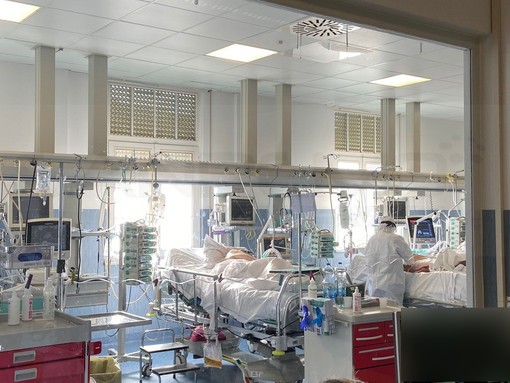 Coronavirus: in Liguria incidenza ancora in calo, quadro stabile negli ospedali