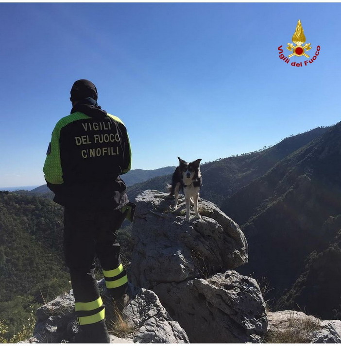 I cinofili dei Vigili del Fuoco liguri ricordano 'Canada' il cane da ricerca morto oggi (Foto)
