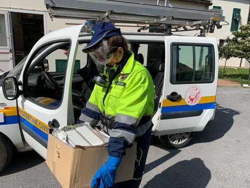 San Lorenzo al Mare: la ditta Camst dona generi alimentari alla Casa di Riposo di Dolcedo. San Lorenzo al Mare: la ditta Camst dona generi alimentari alla Casa di Riposo di Dolcedo.