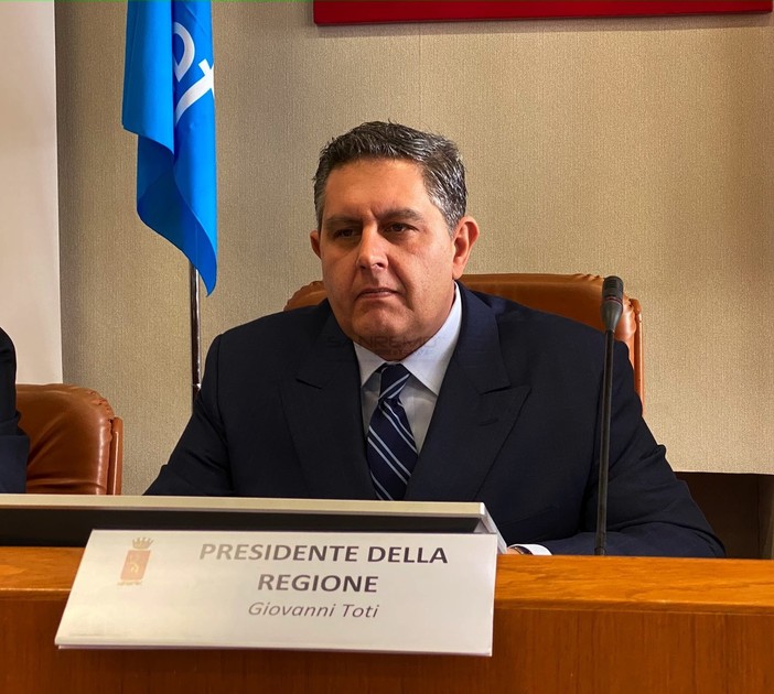 Covid in Liguria: dati in miglioramento, Toti "Se andamento confermato da lunedì riapriremo scuole superiori" Covid in Liguria: dati in miglioramento, Toti "Se andamento confermato da lunedì riapriremo scuole superiori"