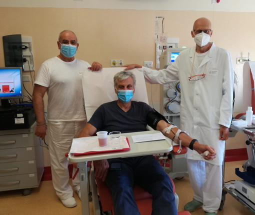 Svolte ieri le prime donazioni di plasma iperimmune al Centro trasfusionale dell’ospedale di Imperia Svolte ieri le prime donazioni di plasma iperimmune al Centro trasfusionale dell’ospedale di Imperia
