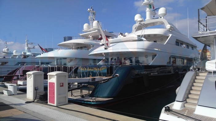 Imperia: donna di 33 anni trovata morta su uno yacht maltese attraccato in porto in calata Anselmi (Foto e Video)