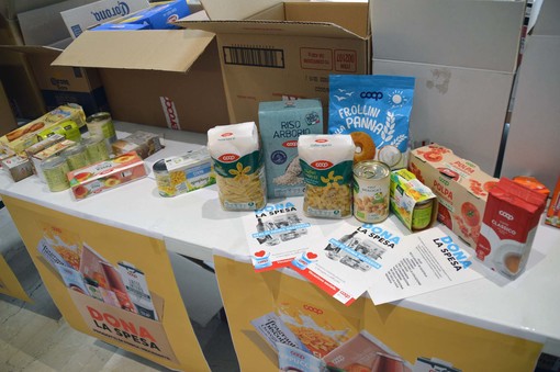Raccolta solidale di Coop Liguria: donate 34 tonnellate di alimenti, di cui 2,2 in provincia di Imperia Raccolta solidale di Coop Liguria: donate 34 tonnellate di alimenti, di cui 2,2 in provincia di Imperia