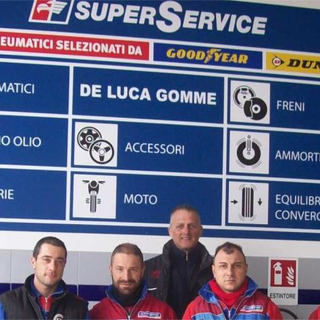 De Luca Gomme augura buone feste ai suoi clienti e si conferma tra i rivenditori principali di pneumatici invernali e catene da neve