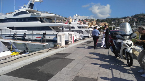 Imperia: un tragico incidente, è morta cadendo nella sua cabina la 33enne stewardess inglese sullo yacht in porto (Foto e Video) Imperia: un tragico incidente, è morta cadendo nella sua cabina la 33enne stewardess inglese sullo yacht in porto (Foto e Video)