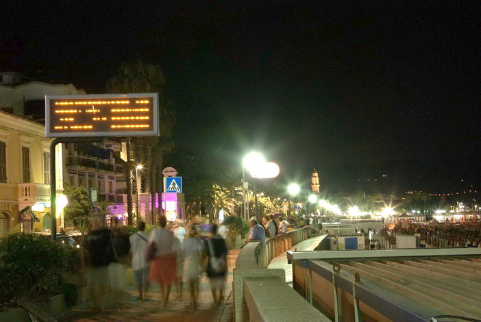 STORIE D’ESTATE/ Diano Marina “offre pochissime serate per i giovani”, un post social apre il dibattito tra residenti e turisti STORIE D’ESTATE/ Diano Marina “offre pochissime serate per i giovani”, un post social apre il dibattito tra residenti e turisti