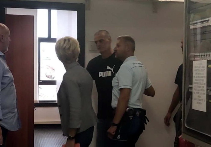 Omicidio di Deborah Ballesio, l'assassino: "Mi sono costituito quando ho capito di aver ferito una bambina" (Video)