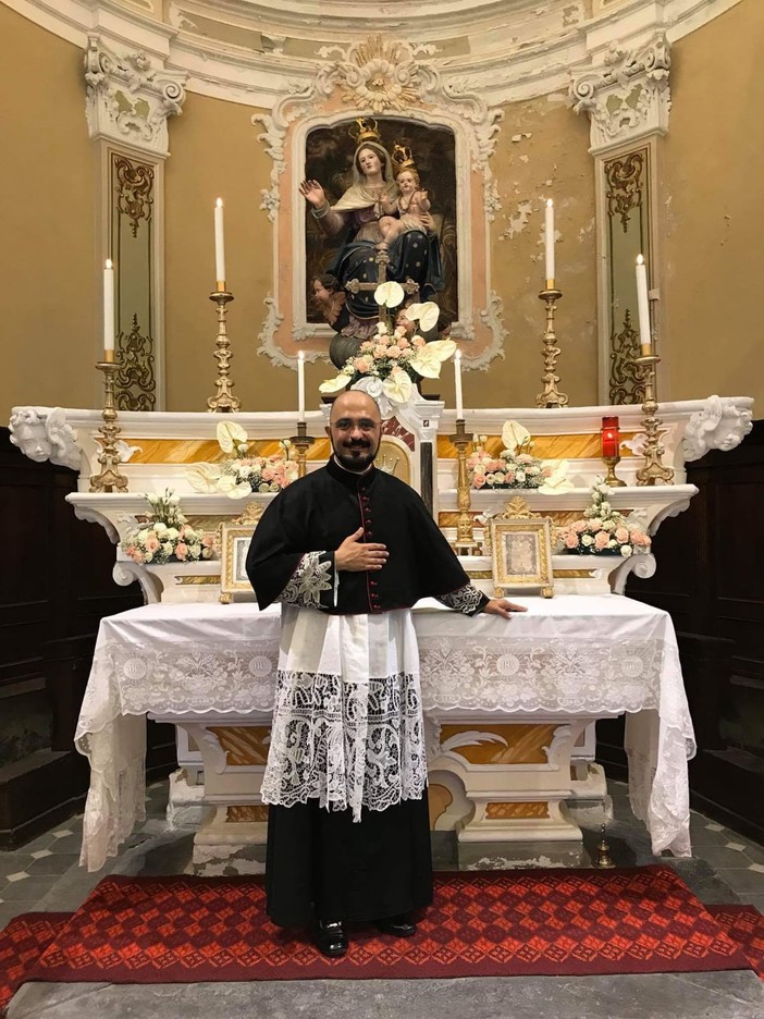 L'ex parroco di Diano Castello e Diano Borganzo Silvano De Matteis è stato sospeso dalla diocesi di Imperia-Albenga