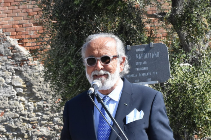 Lo scrittore Daniele La Corte ospite de 'Il tea con l’autore' al Centro Sociale Incontro di San Bartolomeo al Mare