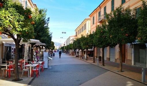 Diano Marina, nuove regole per il commercio nel centro storico Diano Marina, nuove regole per il commercio nel centro storico