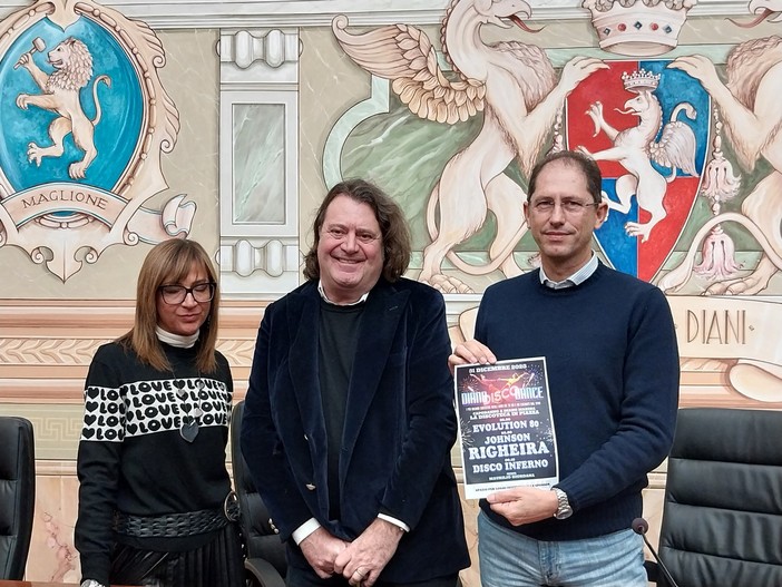 Diano Marina, per Capodanno una discoteca a cielo aperto con musica dal vivo e Johnson Righeira (video) Diano Marina, per Capodanno una discoteca a cielo aperto con musica dal vivo e Johnson Righeira (video)