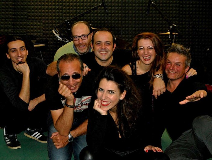 Concerto della Disco Band Studio 54 in Banchina Aicardi a Imperia