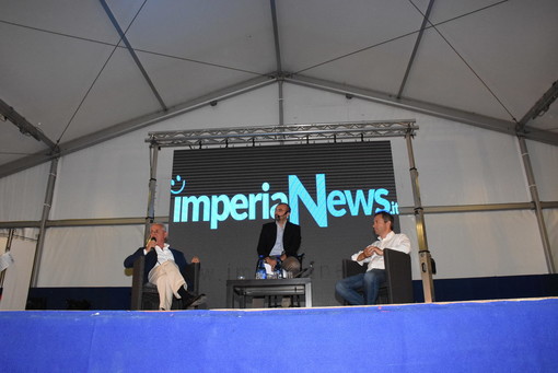 Elezioni comunali a Imperia: un tifo da stadio ha accompagnato il dibattito a Ineja organizzato da Imperia News (foto e video)
