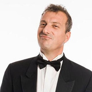 Spettacolo di Enrique Balbontin in Banchina Aicardi a Imperia