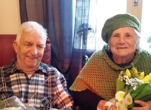Imperia: ieri a Oliveto Enrico Lanza e Maria Capponi hanno festeggiato i loro 70 anni di matrimonio (Foto)