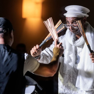 Cervo: Omar Sosa ed Ernesttico in B-Black: il jazz cubano inaugura il Festival di Cervo sul sagrato dei Corallini Cervo: Omar Sosa ed Ernesttico in B-Black: il jazz cubano inaugura il Festival di Cervo sul sagrato dei Corallini