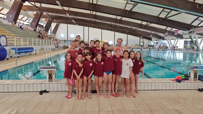 Rari Nantes Imperia Olio Raineri, alla Cascione un allenamento con la campionessa olimpica Beatrice Caslaru Rari Nantes Imperia Olio Raineri, alla Cascione un allenamento con la campionessa olimpica Beatrice Caslaru