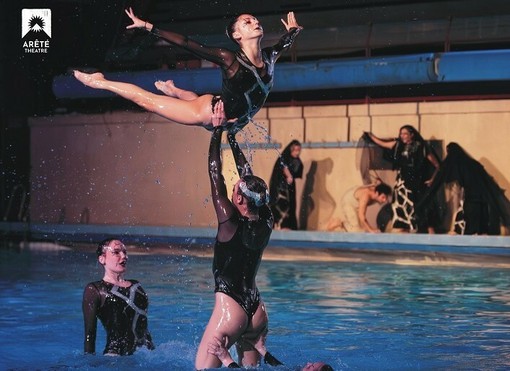 Imperia, alla Cascione arriva “Eumenidi in piscina”: teatro e nuoto artistico in uno spettacolo unico