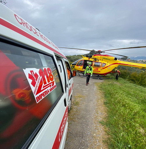 Incidente motociclistico a Borghetto d'Arroscia: 61enne elitrasportato al Santa Corona