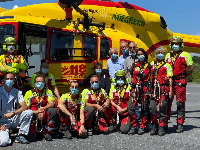 Sanità, in corso a Villanova d’Albenga addestramento squadra 22 tra medici e infermieri 118 Liguria per nuovo servizio elisoccorso