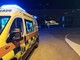 Drammatico incidente nella notte, scooter incastrato sotto un pullman: muore un giovane