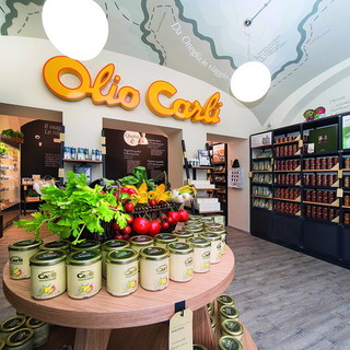 Fratelli Carli: l’azienda potenzia il proprio canale retail, domani l’inaugurazione di un nuovo Emporio a Varese Fratelli Carli: l’azienda potenzia il proprio canale retail, domani l’inaugurazione di un nuovo Emporio a Varese