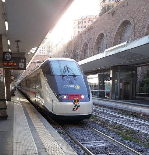 Liguria: dal 3 giugno verranno ripristinati 26 treni, Berrino &quot;La circolazione ferroviaria si avvia verso la normalità in vista dell'estate&quot;