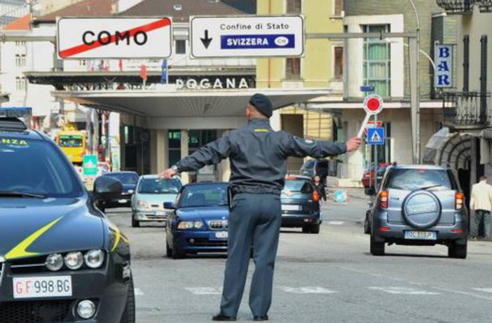 Quarantena in Svizzera per l’ingresso dalla Liguria: colloquio telefonico tra il presidente Toti e Ministro Di Maio Quarantena in Svizzera per l’ingresso dalla Liguria: colloquio telefonico tra il presidente Toti e Ministro Di Maio