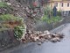 Aurigo, pioggia incessante:  cede un muro sopra la strada provinciale nel paese (Foto)