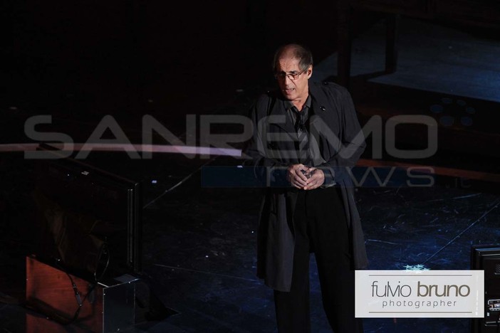 Adriano Celentano sul palco dell'Ariston nel 2012