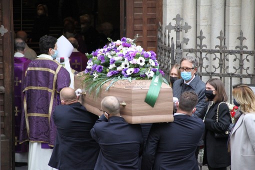 Le immagini dei funerali alla concattedrale di San Siro