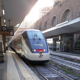Liguria: dal 3 giugno verranno ripristinati 26 treni, Berrino "La circolazione ferroviaria si avvia verso la normalità in vista dell'estate"
