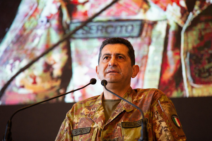 Coronavirus: Figliuolo "Obiettivo 82% di vaccinati a metà ottobre, sulla terza dose seguiamo indicazioni degli scienziati" Coronavirus: Figliuolo "Obiettivo 82% di vaccinati a metà ottobre, sulla terza dose seguiamo indicazioni degli scienziati"