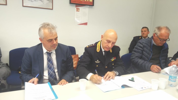 Imperia: sottoscritto all'Inail il protocollo del progetto "Trasporto a casa la sicurezza" (Foto e video) Imperia: sottoscritto all'Inail il protocollo del progetto "Trasporto a casa la sicurezza" (Foto e video)
