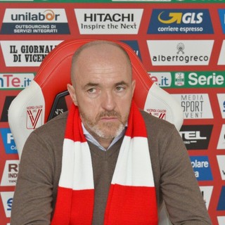 E' Franco Lerda il nuovo allenatore dell’Imperia. L’ex tecnico di Torino, Lecce e Crotone prende il posto di Giancarlo Riolfo E' Franco Lerda il nuovo allenatore dell’Imperia. L’ex tecnico di Torino, Lecce e Crotone prende il posto di Giancarlo Riolfo