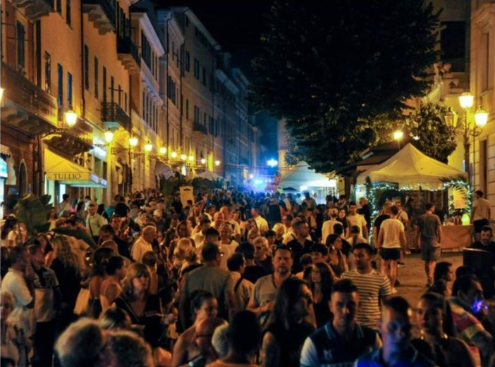 Porto Maurizio si prepara a tre giorni di festa: musica, street food e birra artigianale in via Cascione Porto Maurizio si prepara a tre giorni di festa: musica, street food e birra artigianale in via Cascione