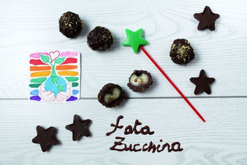 Felici &amp; Veloci, la nuova ricetta di Fata Zucchina: 'Mini-Rocher di mirtilli, ciocco e liquirizia'