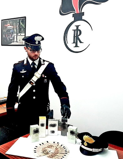 Imperia: badante ruba nell'abitazione dove lavora, arrestata dai Carabinieri dopo un'indagine lampo Imperia: badante ruba nell'abitazione dove lavora, arrestata dai Carabinieri dopo un'indagine lampo