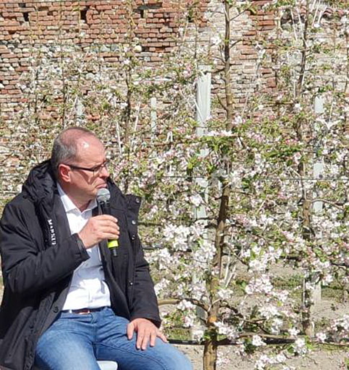Caro mangimi, siccità e pratiche sleali si bevono il nostro latte: Allevatori sul piede di guerra Caro mangimi, siccità e pratiche sleali si bevono il nostro latte: Allevatori sul piede di guerra