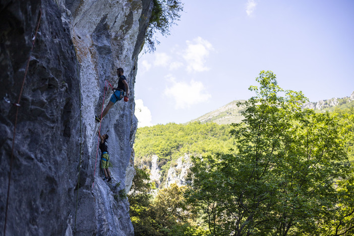Aquila d'Arroscia: inaugurata domenica la falesia di arrampicata Cpr,  130 partecipanti da tutta Europa (Foto)