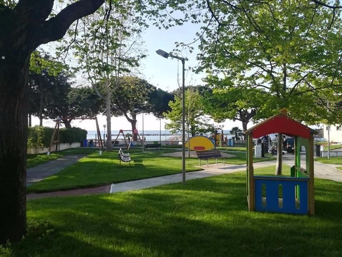 San Bartolomeo al Mare: riapre per Pasqua il parco giochi dei Giardini Marco Polo