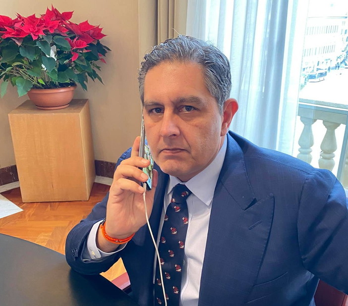 Coronavirus: Toti “Vaccinazione ai turisti, possibilità in più che non influisce su campagna in corso”