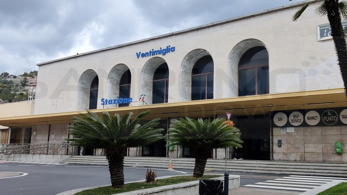 Ventimiglia: nigeriano positivo fermato in stazione, era fuggito da un Covid hotel di Parma